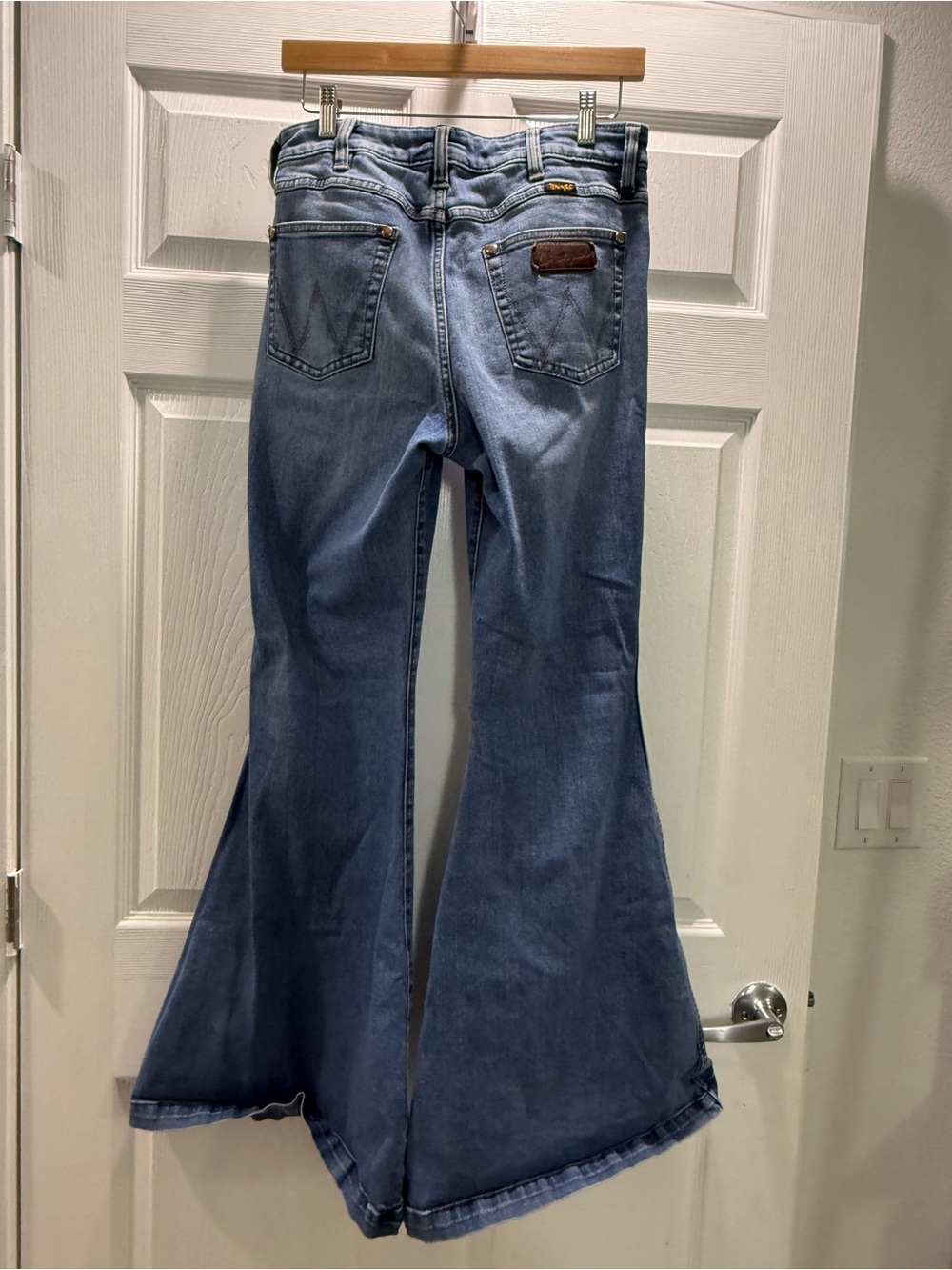 Wrangler Retro Jeans Denim Size 29x34 Bell Bottoms - Picture 5 of 5